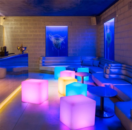 Светильник Куб 40 с питанием от АКБ, RGB